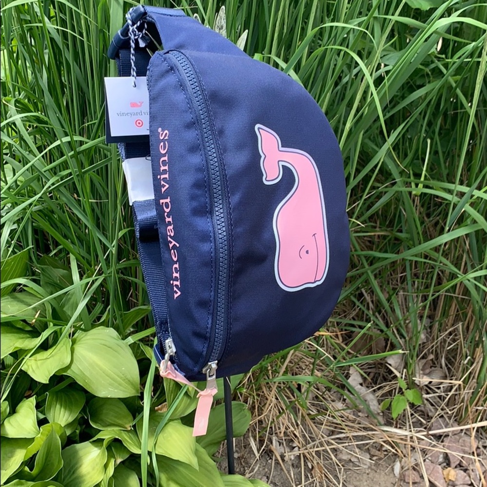 Vineyard vine Fannypack